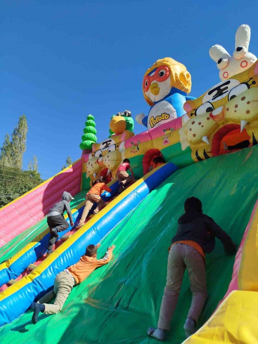 cildirda-merkezim-her-yerde-projesi-koy-cocuklariyla-bulustu