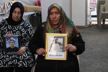 diyarbakir-annelerine-bir-aile-daha-katildi-385-aile-evlatlarina-kavusmayi-bekliyor