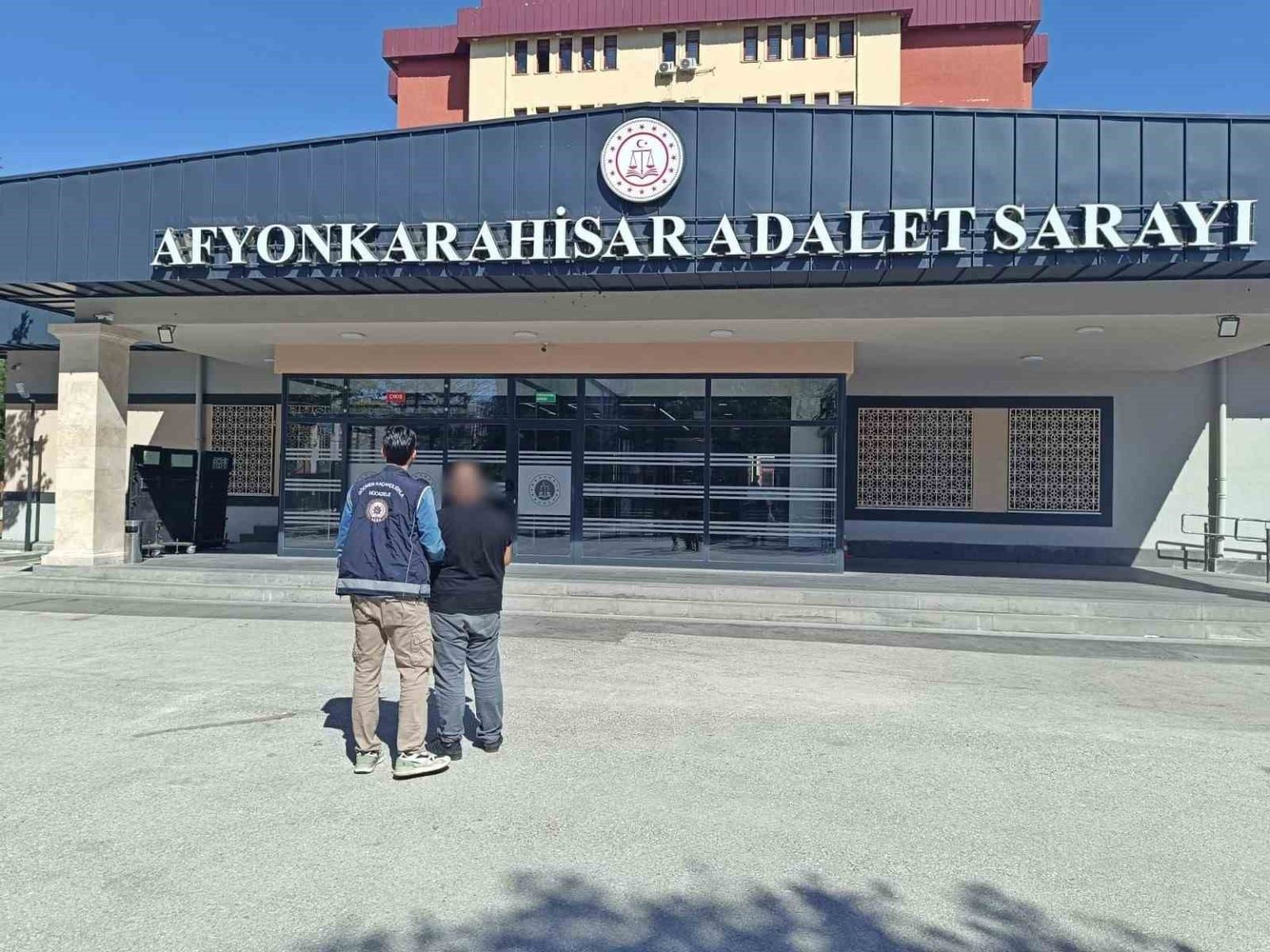 gocmen-kacakcisi-tutuklandi