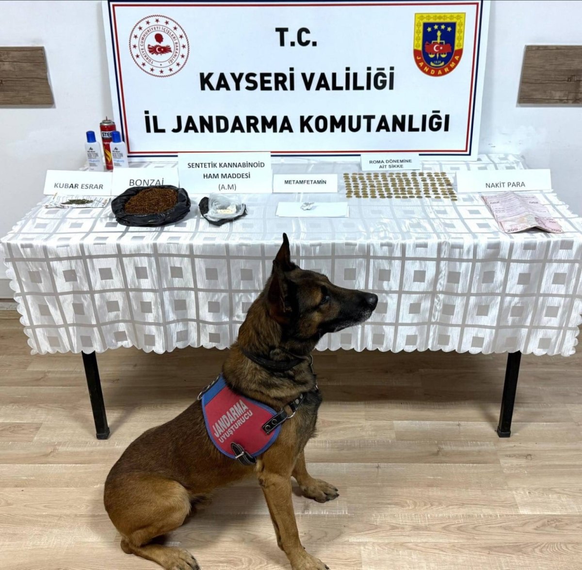 jandarmadan-uyusturucu-operasyonu-1-gozalti