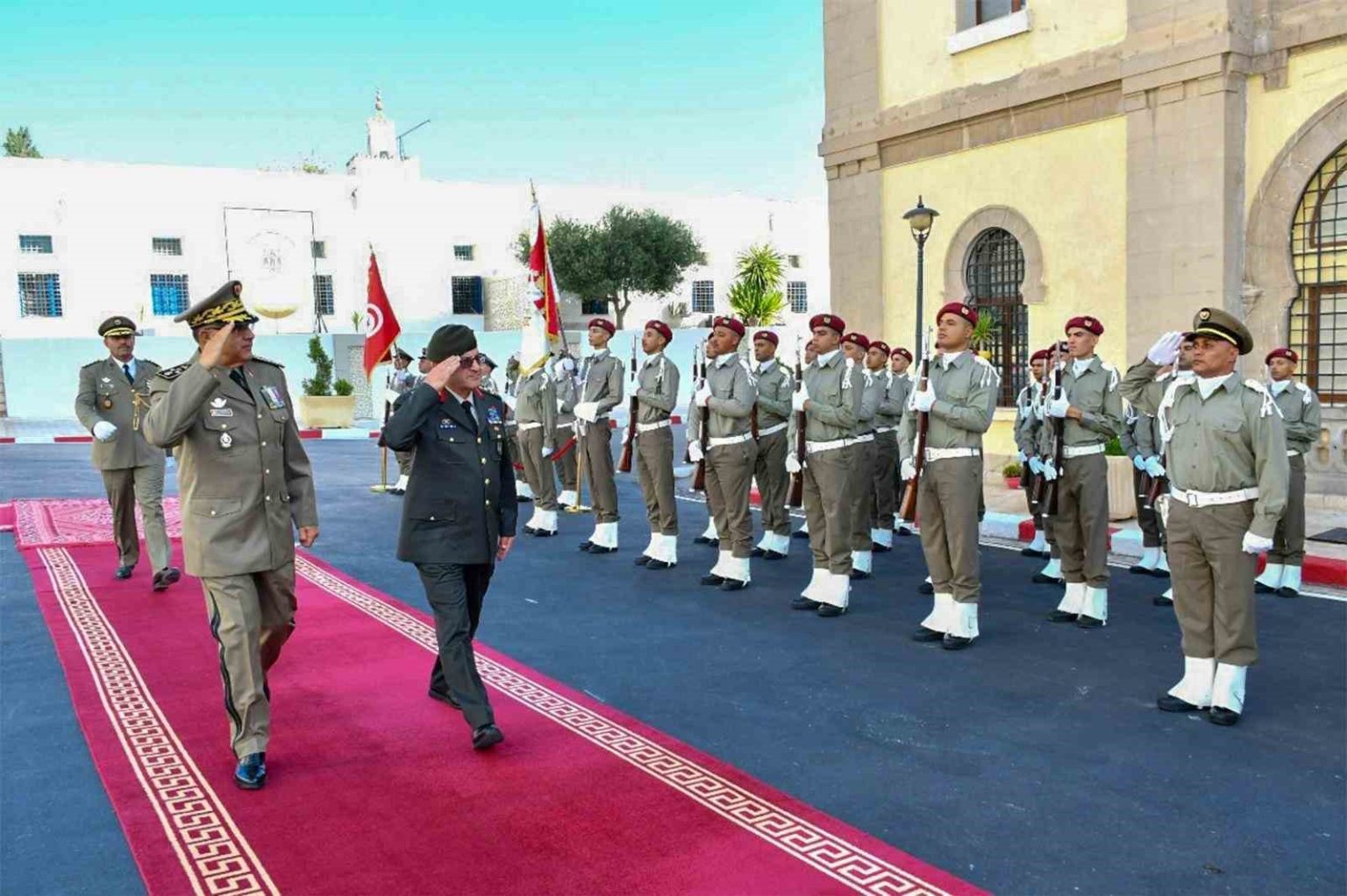 kara-kuvvetleri-komutani-orgeneral-tokel-tunuslu-mevkidasi-ghoul-ile-gorustu