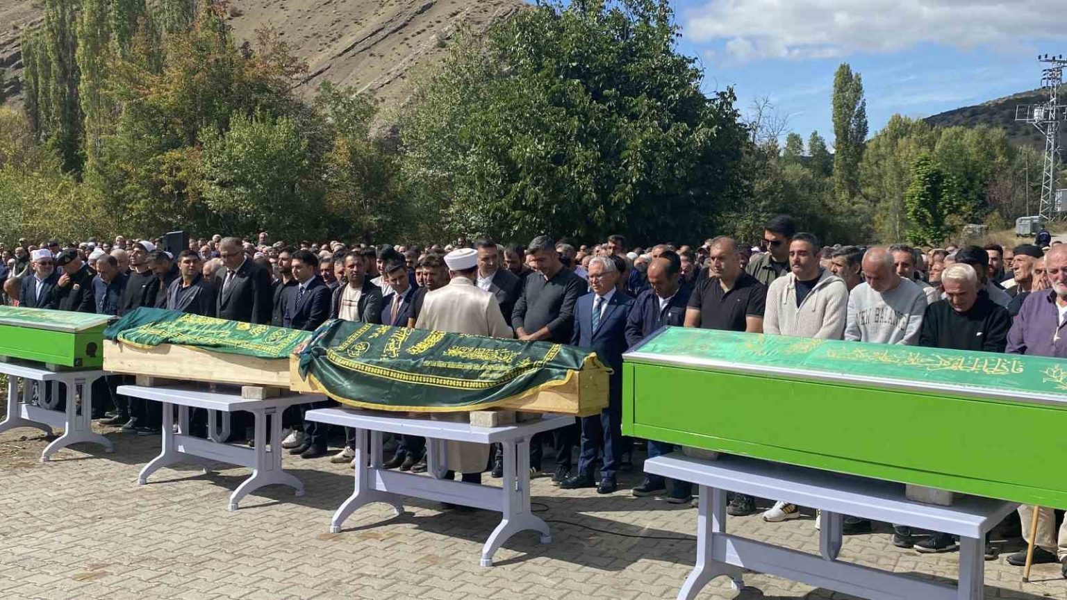kazadan-6-saat-sonra-bulunmuslardi-bugun-son-yolculuklarina-ugurlandilar