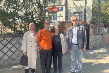 nigde-fertek-mahallesinde-ogrenciler-okula-bisikletle-gidiyor-aileler-servis-istiyor