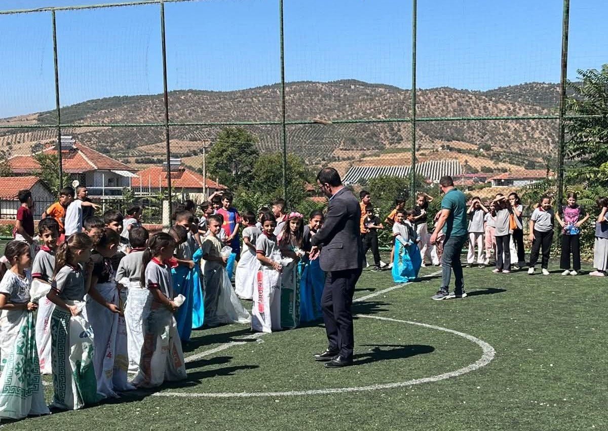 okul-bahcesi-senlik-alanina-dondu