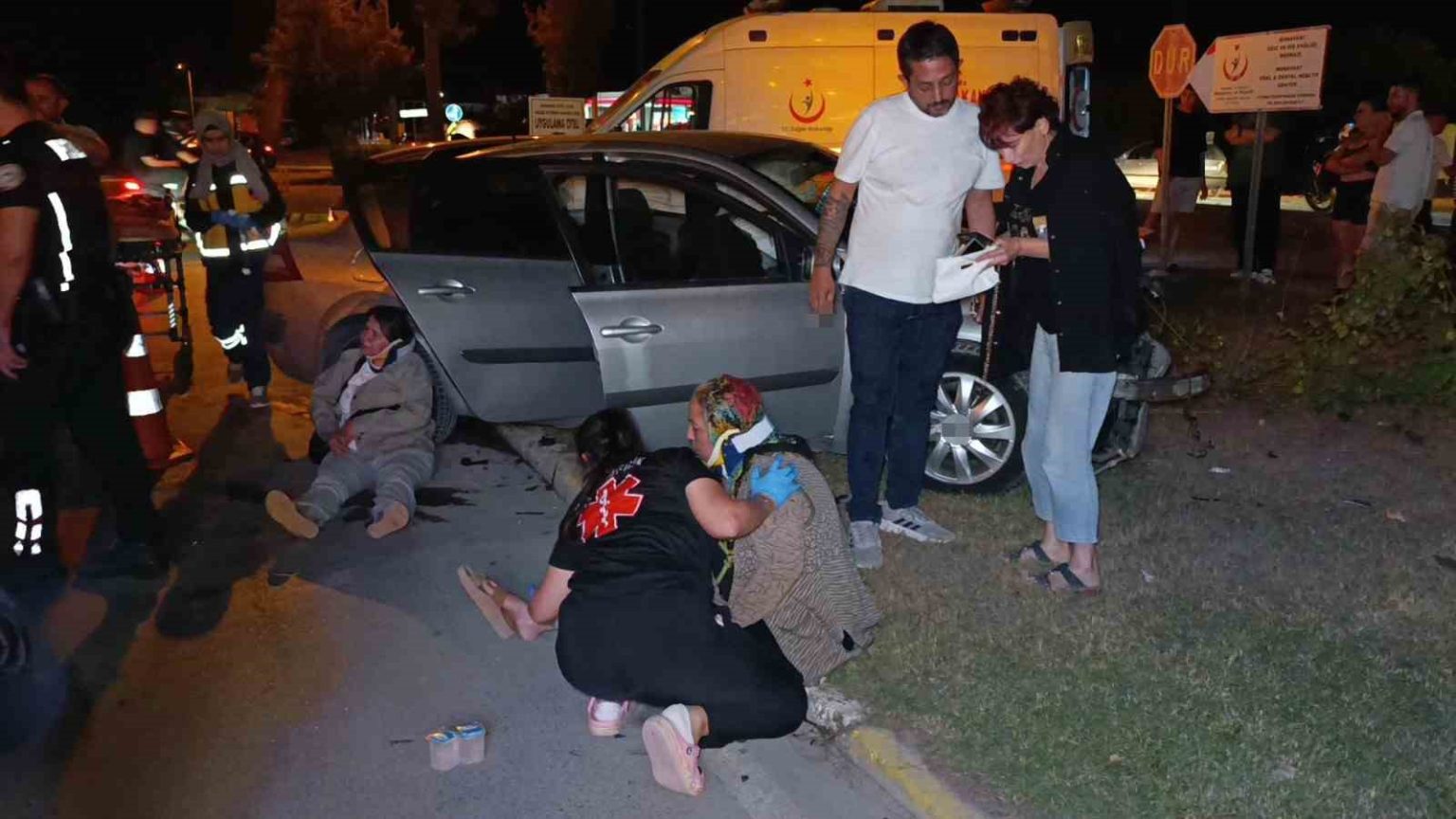 ortalik-savas-alanina-dondu-2-aractaki-6-kisi-yaralandi