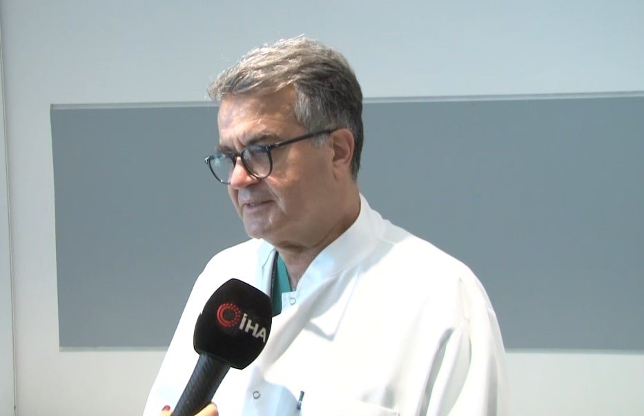 prof-dr-selim-sari-safradaki-tas-kuculdukce-ameliyat-kacinilmaz-oluyor