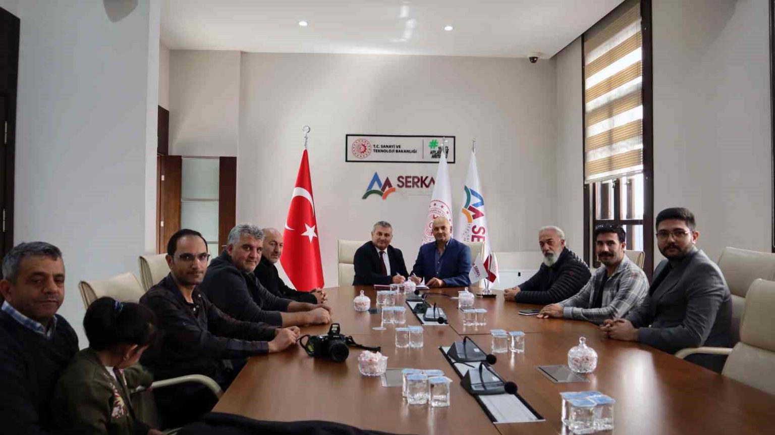 serka-destegiyle-medya-calisanlarina-yapay-zeka-egitimi-verilecek