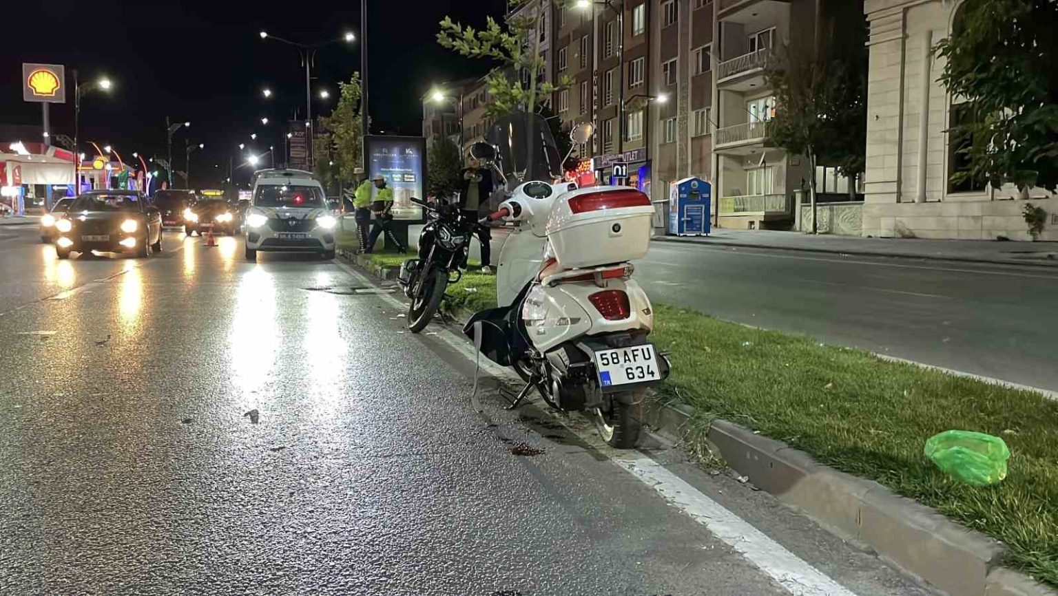 sivasta-iki-motosiklet-carpisti-2-yarali