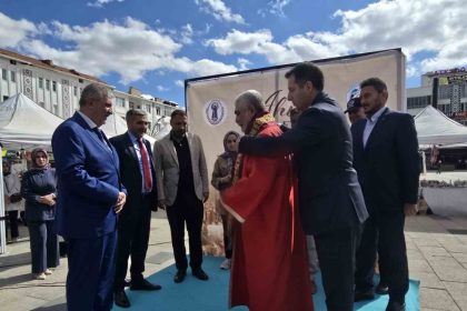 sorgunda-ahilik-haftasinda-iki-esnafa-odul