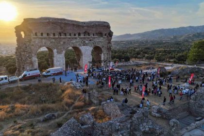 tralleis-antik-kentinde-sanat-ve-mitoloji-bulusmasi