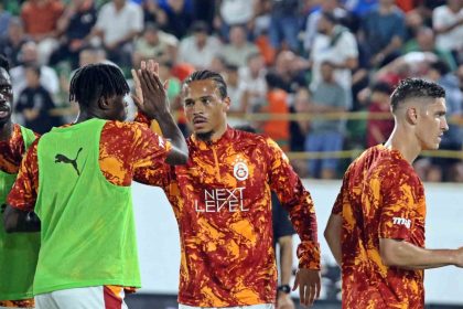 trendyol-super-lig-corendon-alanyaspor-0-galatasaray-1-mac-devam-ediyor