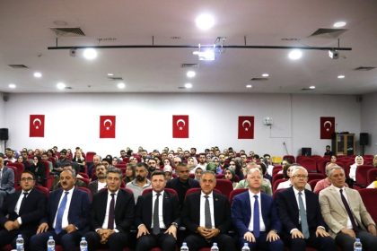 vali-usta-ogretmenlerle-bir-araya-geldi