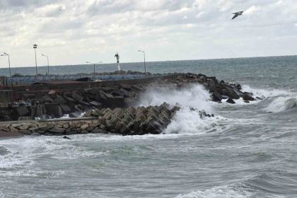 akcakocada-firtina-etkili-oluyor