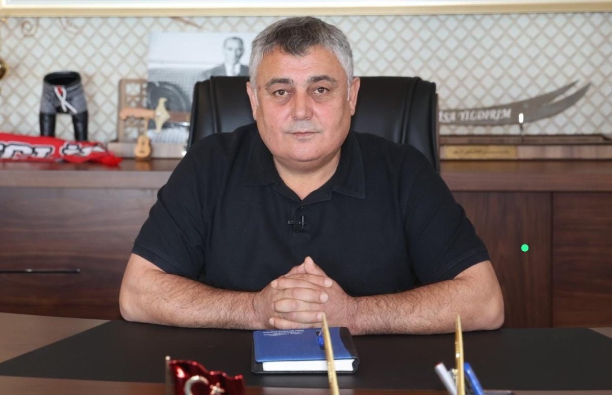 aksu-belediye-baskani-isa-yildirim-chpden-istifa-etti