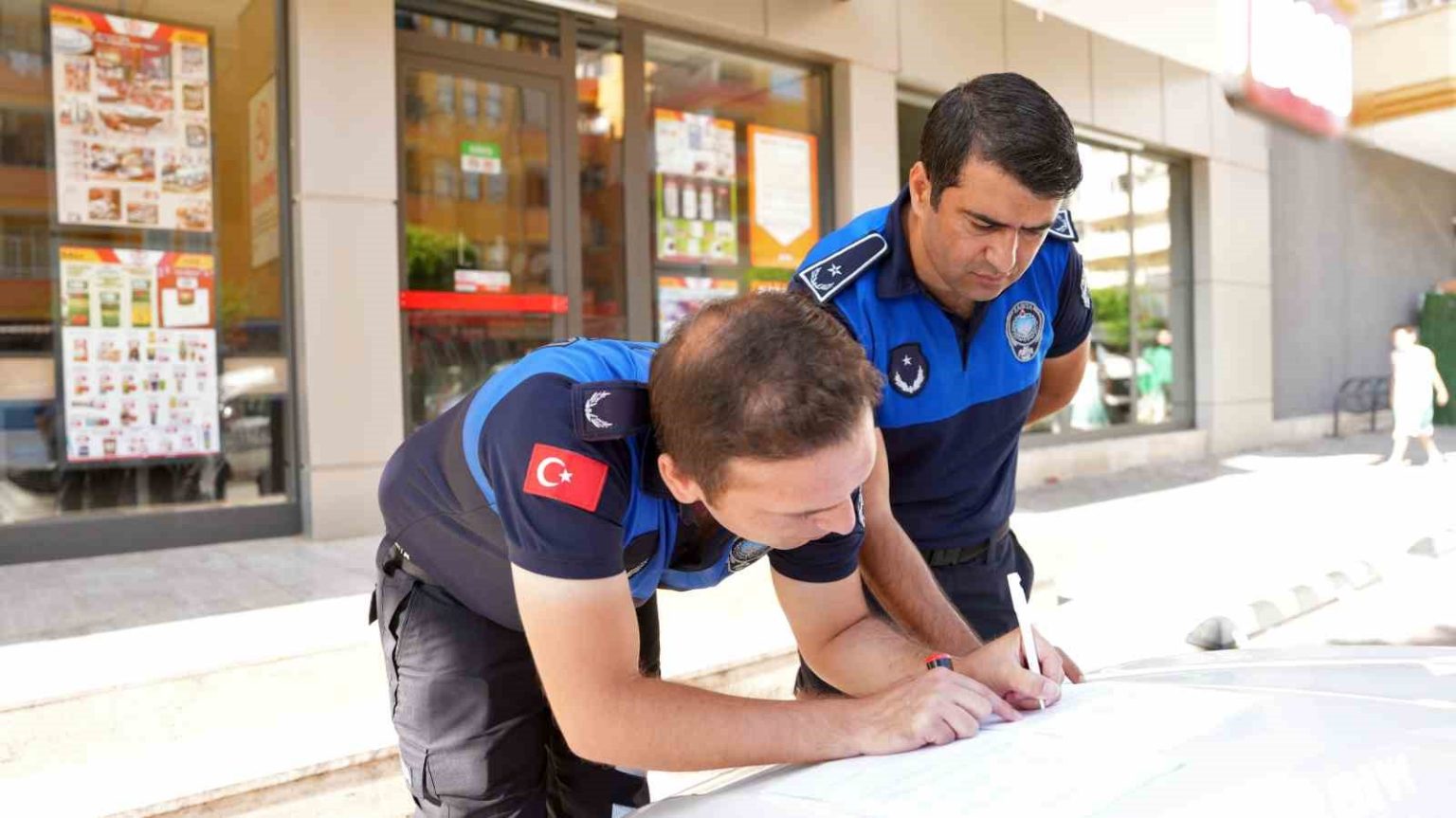 alanyada-tarihi-gecmis-bebek-mamasi-satan-2-market-muhurlendi