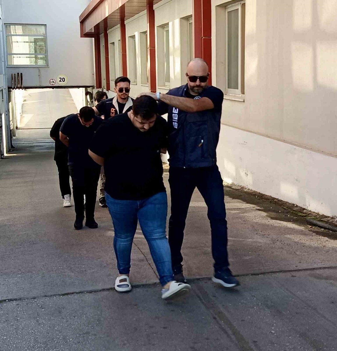 boga-alacakken-sazan-sarmali-kurbani-oldular