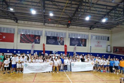 ege-dostluk-basketbol-turnuvasi-sona-erdi