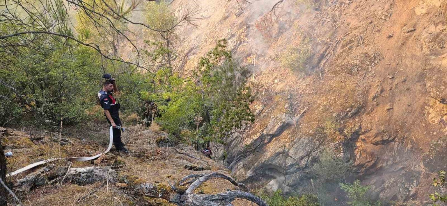 kepsutta-baslayan-yangina-mudahale-suruyor