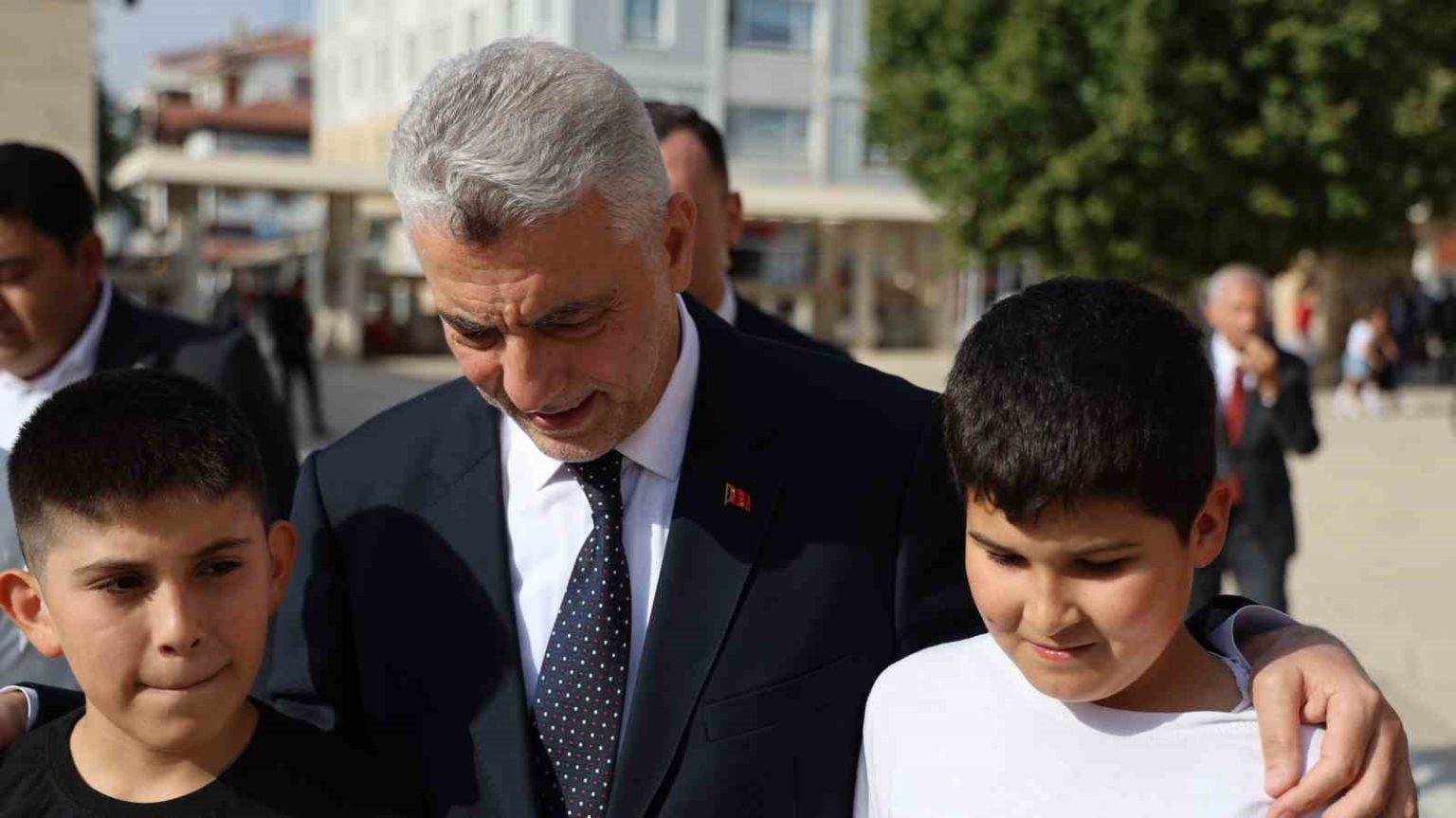 kirsehirde-38-ahilik-haftasi-bakan-bolat-esnafla-bulustu