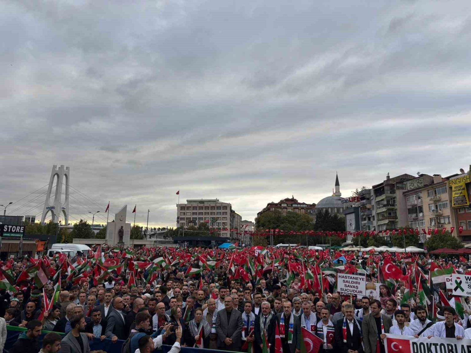 kocaelide-sumud-filosu-icin-dev-miting
