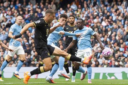 manchester-city-burnleyi-farkli-gecti