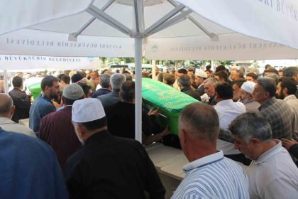 mehmet-kabak-son-yolculuguna-ugurlandi