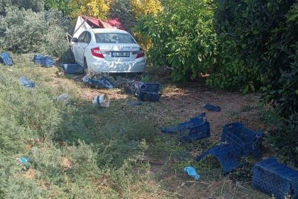 otomobil-bahceye-daldi-hasat-yapan-iscilerden-1i-oldu-3u-yaralandi