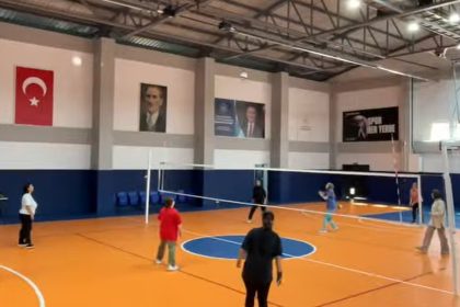 pazaryerinde-kadinlar-filede-bulustu