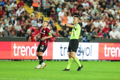 samsunspordan-hakem-kararlarina-tepki-emekler-heba-edildi