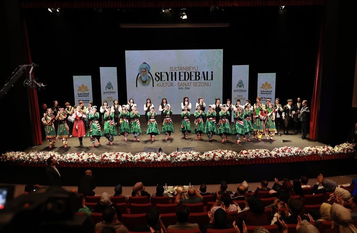 sultanbeylide-seyh-edebali-sanat-sezonu-coskuyla-acildi