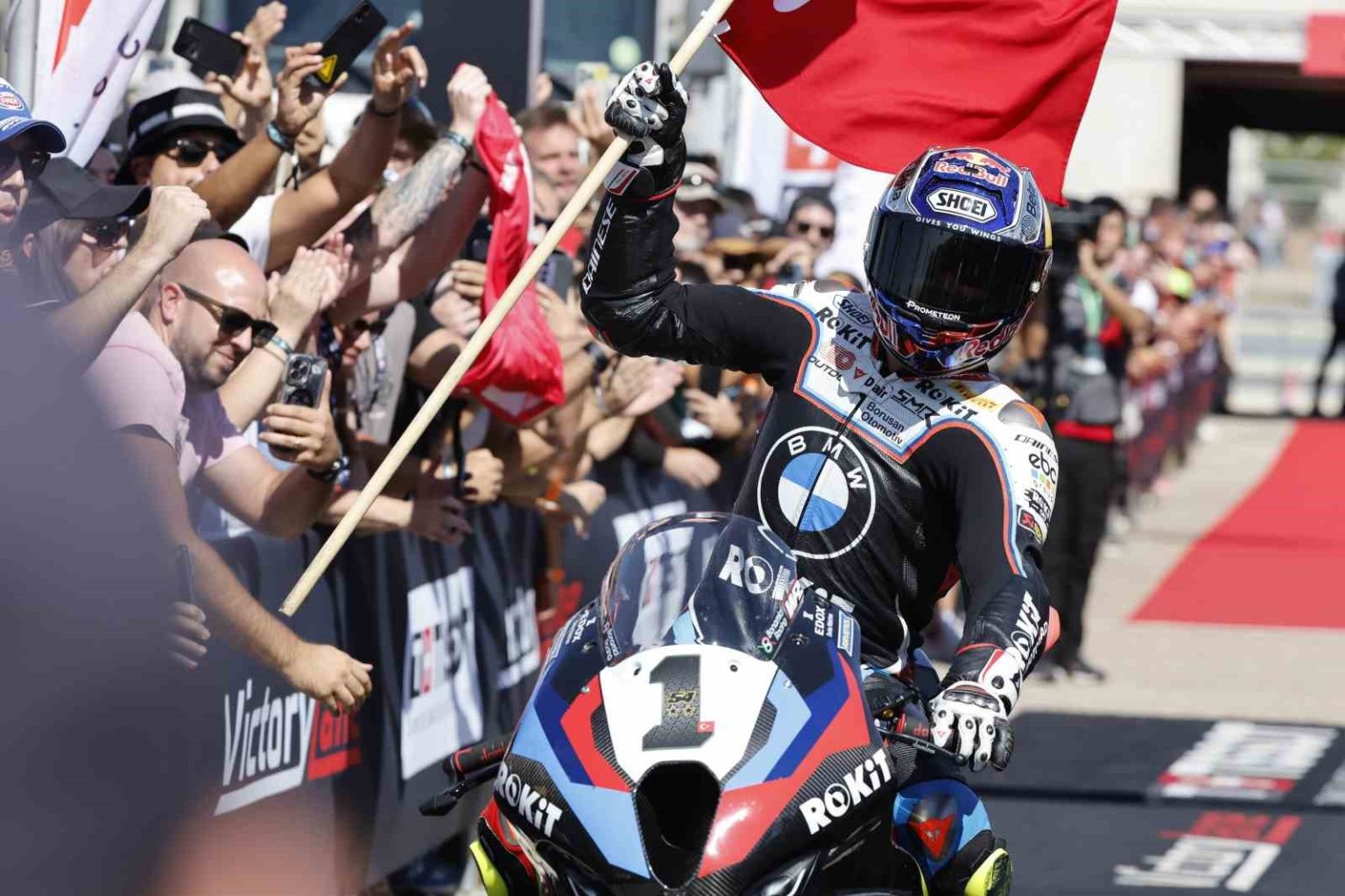 toprak-razgatlioglu-aragon-pistinde-birinci-oldu