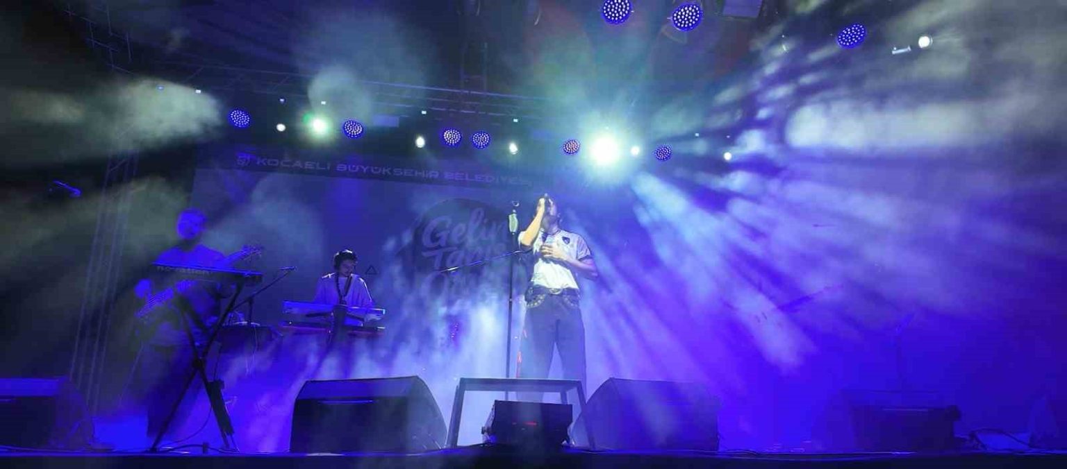 umuttepe-konserlerle-rengarenk-oldu