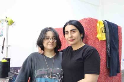 anne-kizin-ortak-hayali-25-yillik-duzenini-kizi-icin-birakan-terzi-hatice-kilic-eskisehirde-yeni-bir-sayfa-acti