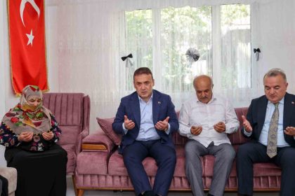 bilecik-valisi-faik-oktay-sozer-bozuyukte-temaslarda-bulundu