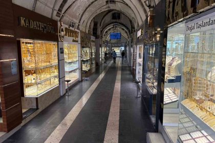 diyarbakirda-kuyumcular-carsisinda-durgunluk