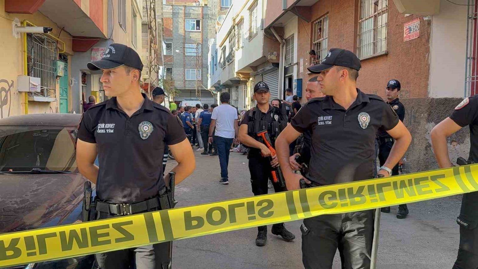 gaziantepte-dehset-bosanma-asamasindaki-esini-oldurup-intihar-etti