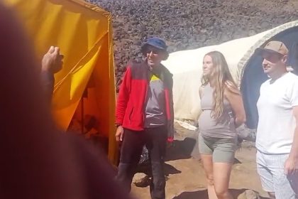 hamile-turist-dagci-agri-dagina-tirmanisa-gecti