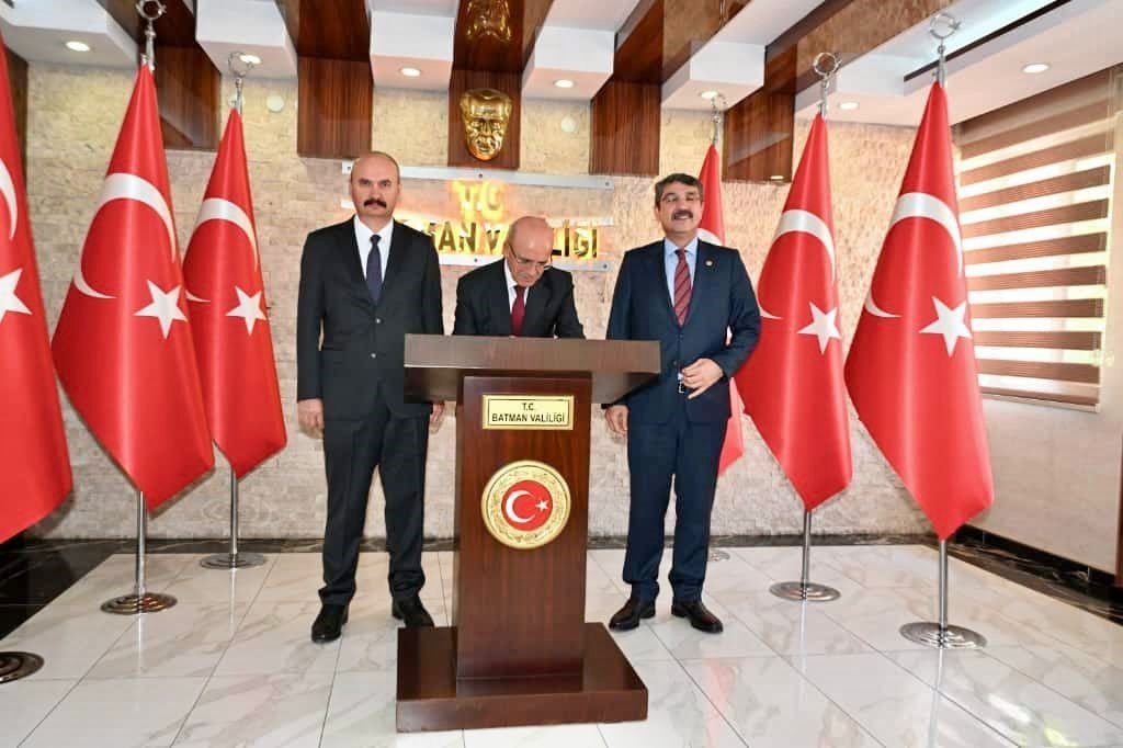 hazine-ve-maliye-bakani-simsek-batmanda