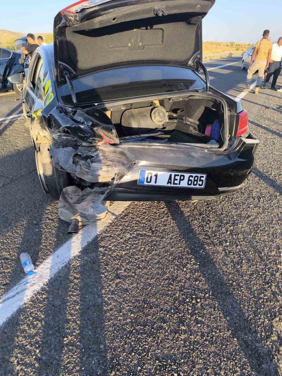 mardinde-iki-otomobil-carpisti-7-yarali