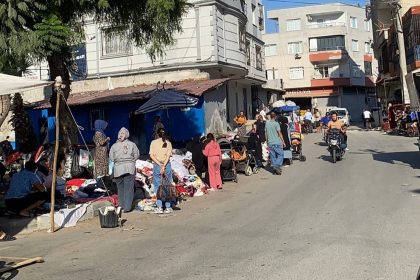 mersinde-izinsiz-kurulan-pazar-kaldirildi