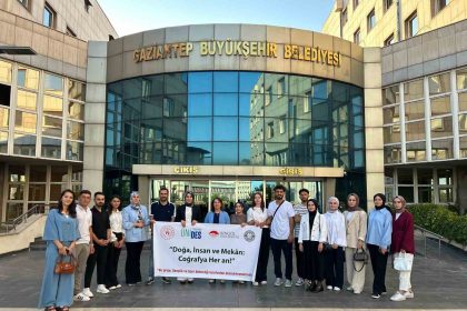 ogrenciler-akilli-sehir-uygulamalarini-yerinde-inceledi