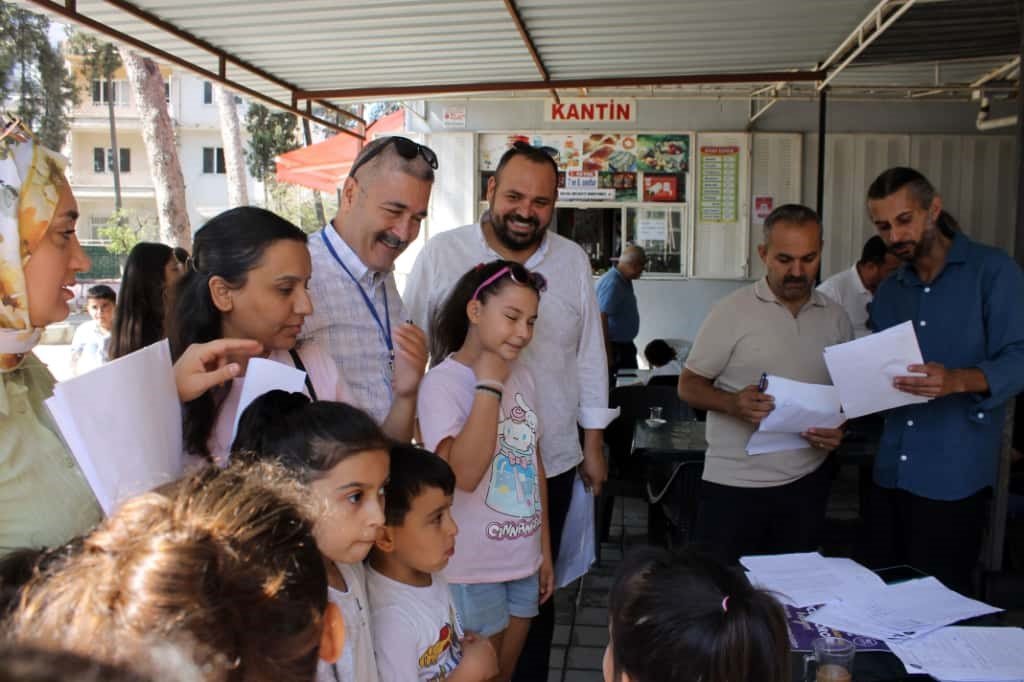 ogrencilerden-efelerdeki-akademilere-yogun-ilgi