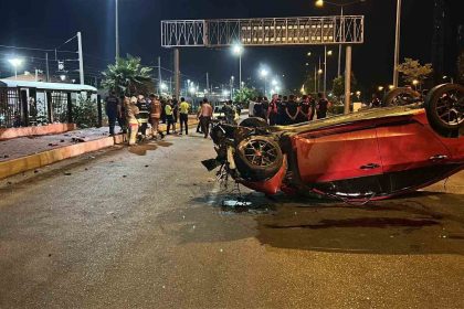 otomobil-kaldirimda-yuruyen-yayalara-carpti-3-olu-3-yarali