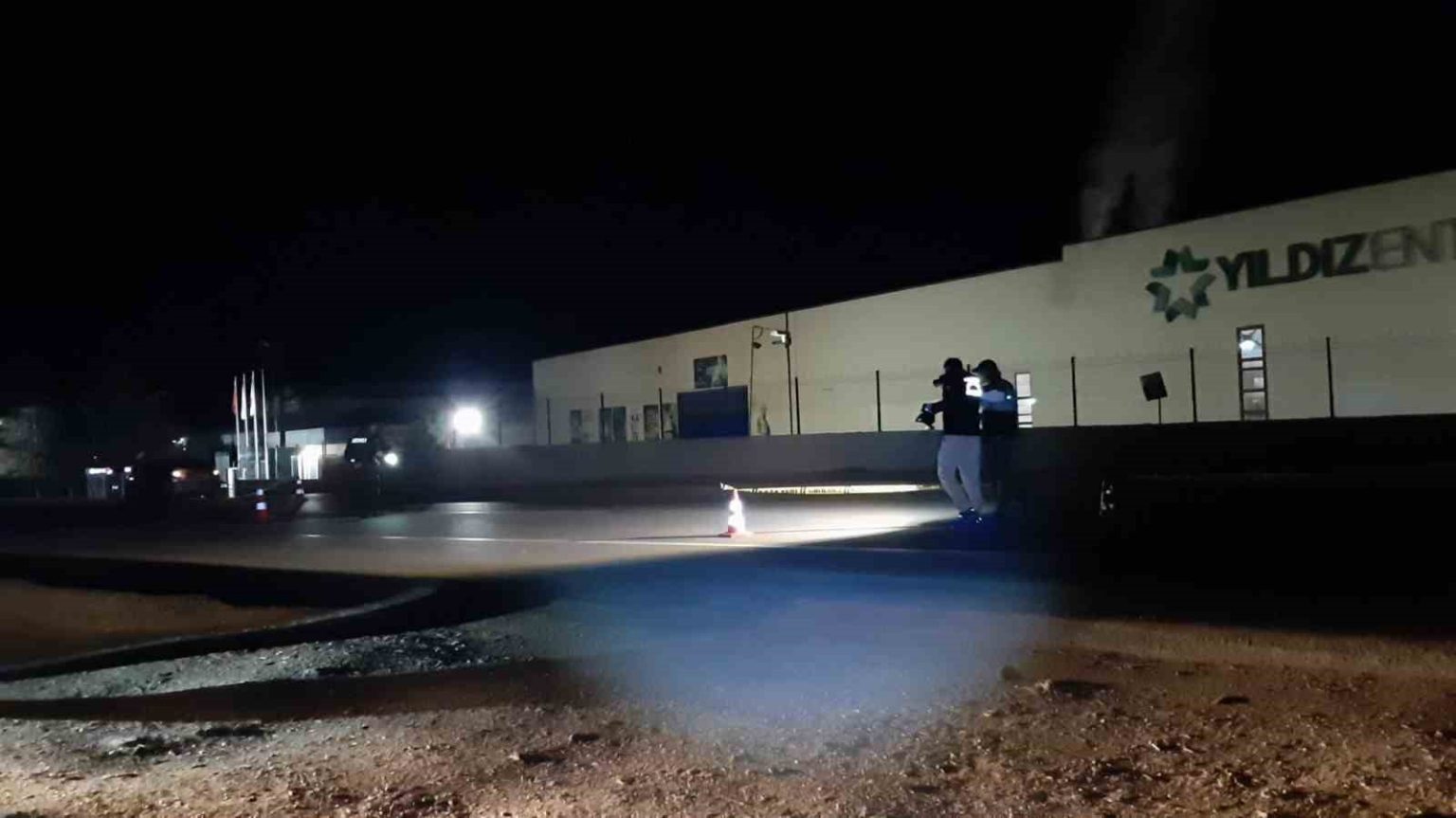 otomobilin-carptigi-tir-surucusu-hayatini-kaybetti