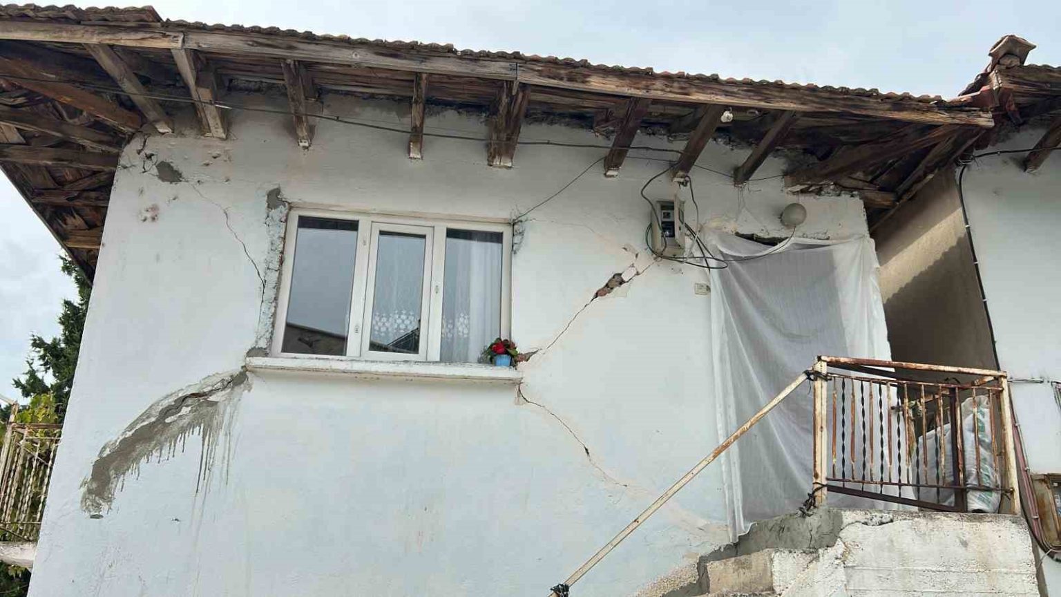 simav-besik-gibi-sallaniyor