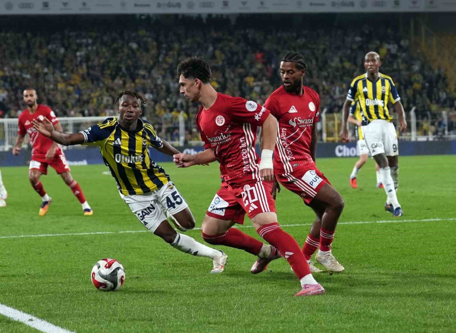 trendyol-super-lig-fenerbahce-2-antalyaspor-0-mac-sonucu