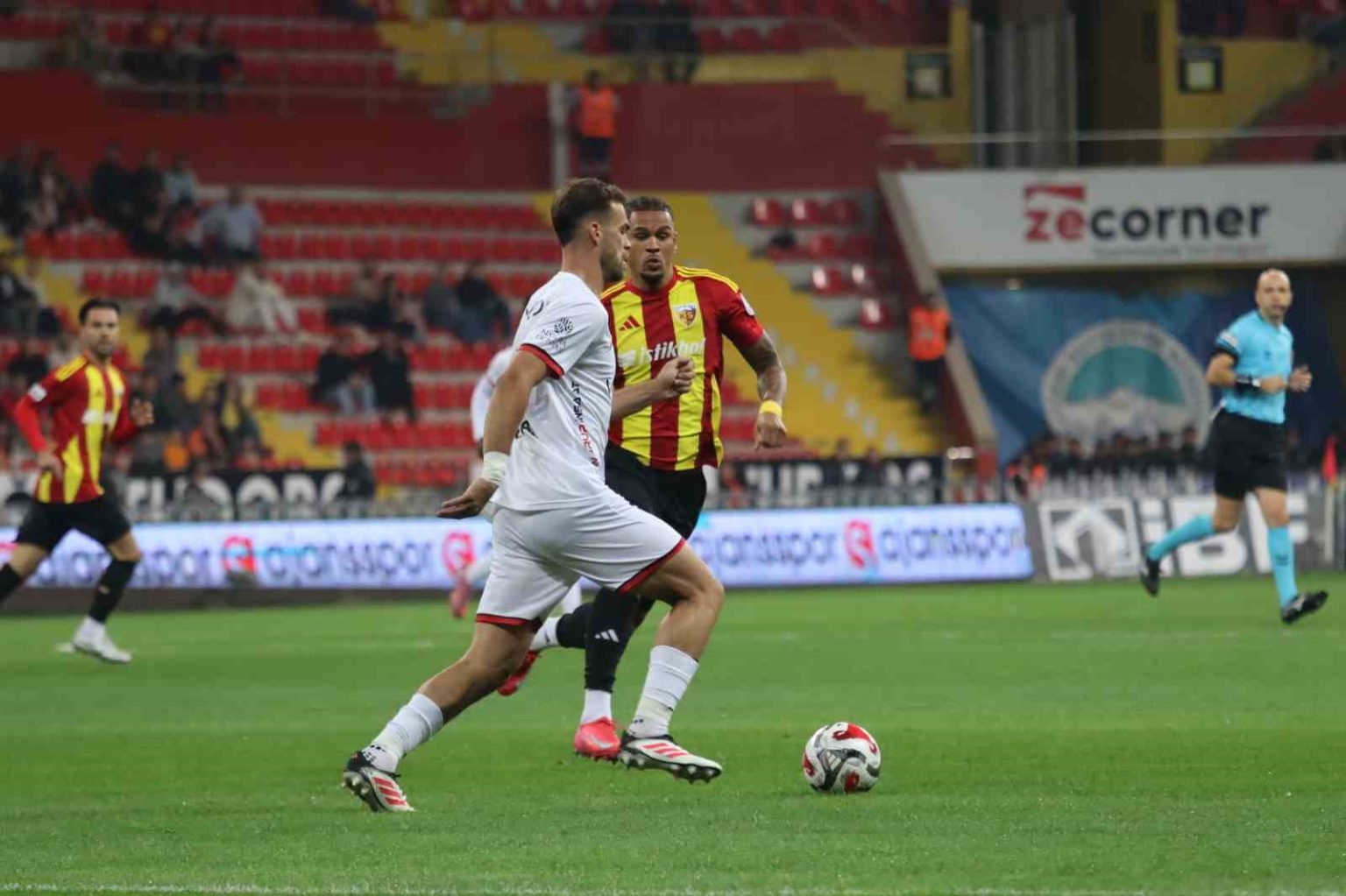 trendyol-super-lig-kayserispor-0-genclerbirligi-0-mac-devam-ediyor