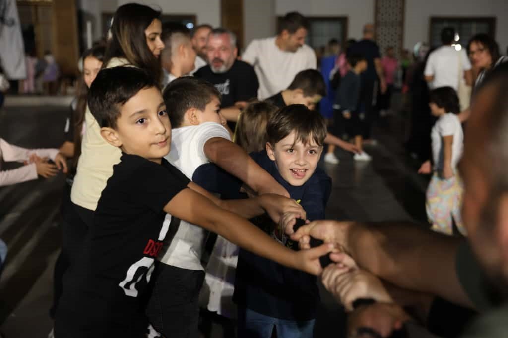 yunusemre-belediyesinden-cocuklara-ozel-senlik