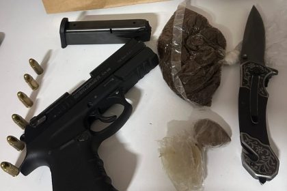 14-yil-6-ay-hapis-cezasi-ile-aranan-hukumlu-silah-ve-uyusturucuyla-yakalandi