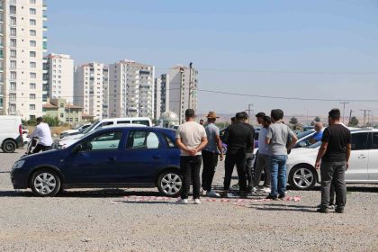 2-el-araclar-sifir-fiyatina-satilmaya-calisinca-elde-kaldi